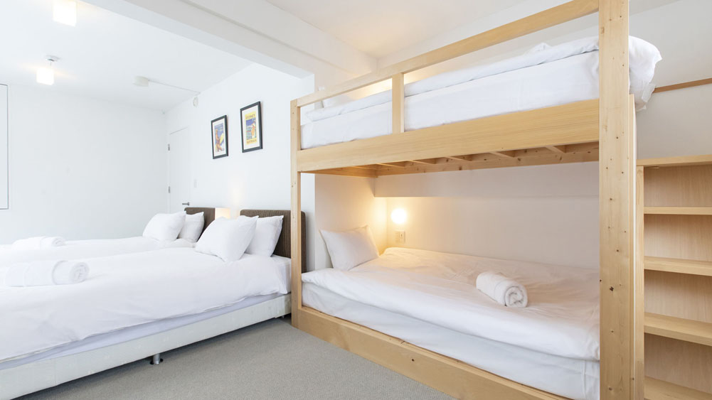 Ajisai Chalet - Twin beds and bunk beds